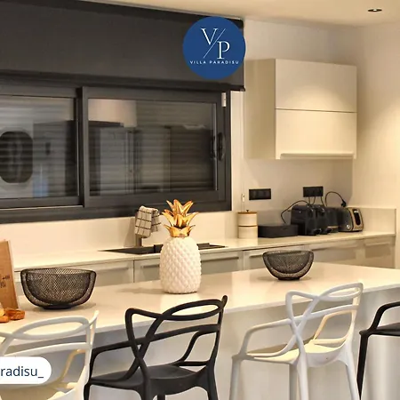 Paradisu Villa